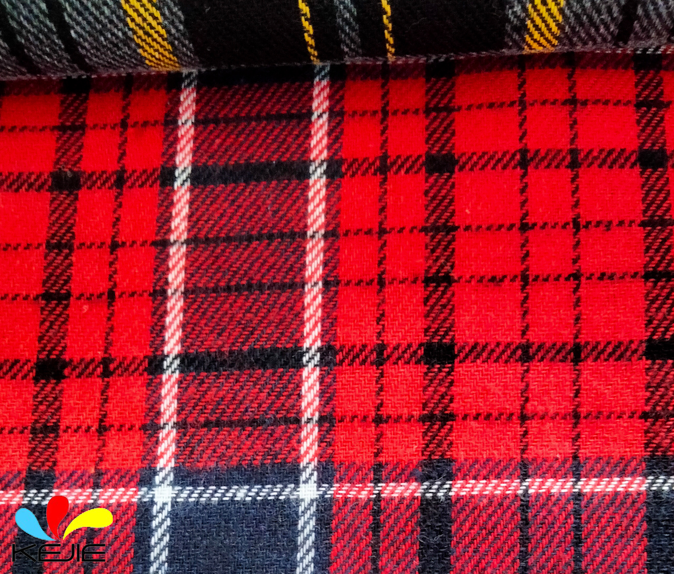 100% Cotton Yarn-Dyed Brushed Fabric Soft Hand Feel for Apparel & Home Textiles